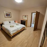 Val Apartman *