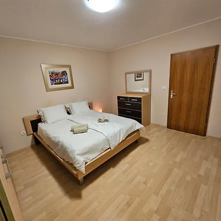 Val Apartment *